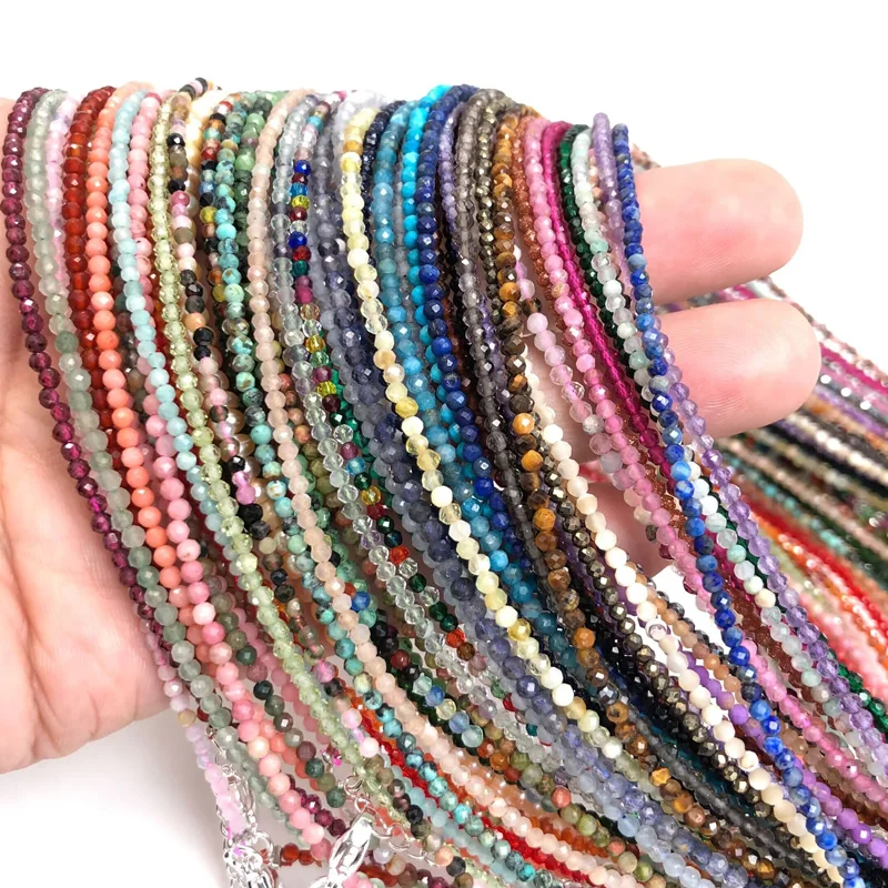 Zierliche 2mm Facettierte Kristallperlen Choker-Halskette Silberner Karabinerverschluss Herz-Anhänger 38-40cm Mehrfarbiger Feiner Layering-Schmuck für Damen – Detail 4