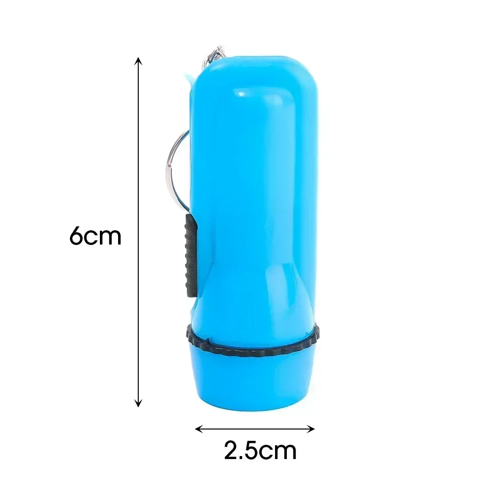 Mini lampe de poche LED pour enfants, lampe jouet pour enfants, porte-clés en plastique, lumières, bouton, batterie, faveurs de fête d\'anniversaire