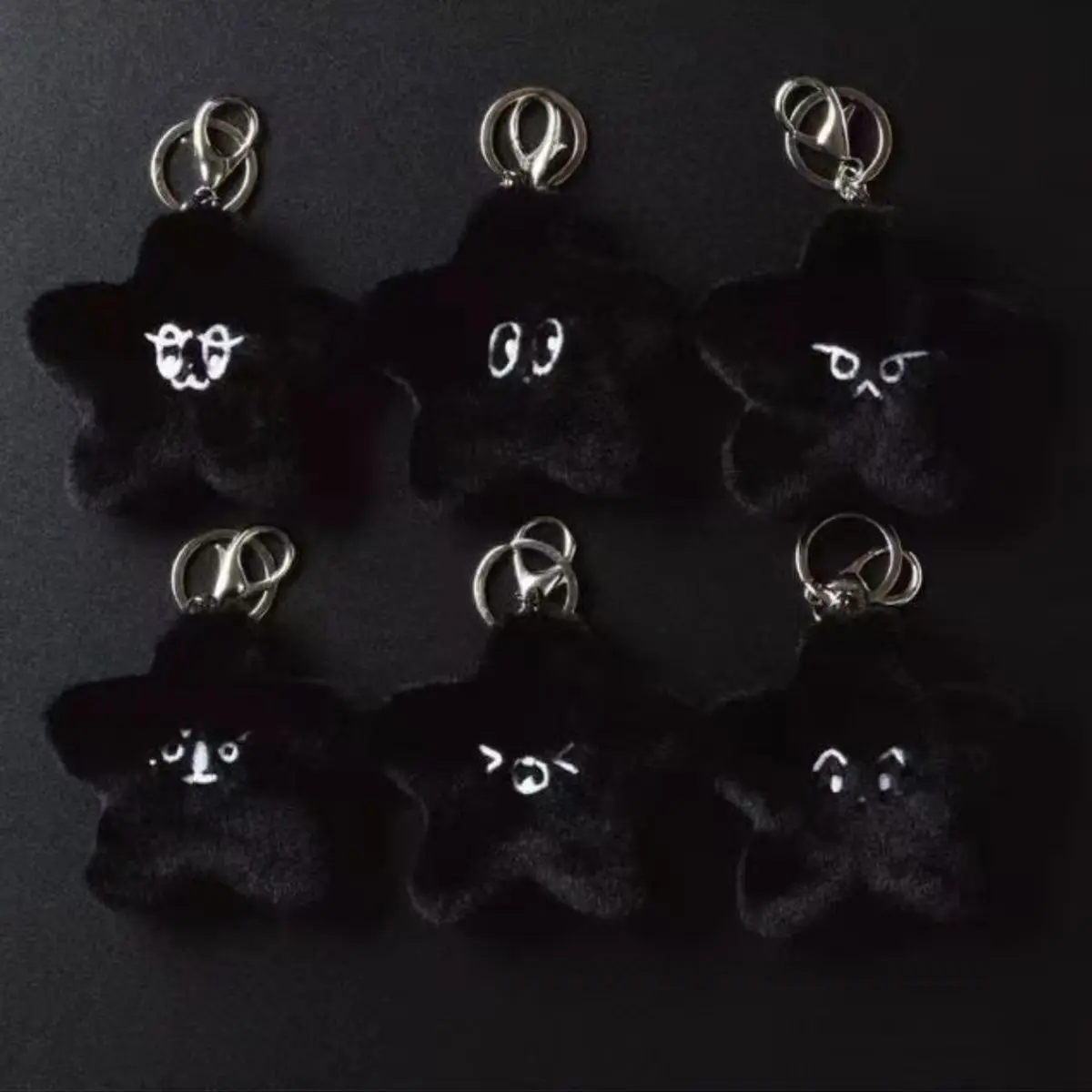 

MARK DoYoung HAECHAN TAEYONG Keychain Black Luminous Pentagonal Heart Shaped Emoji Plush Pendant Suitable for Fan Gifts