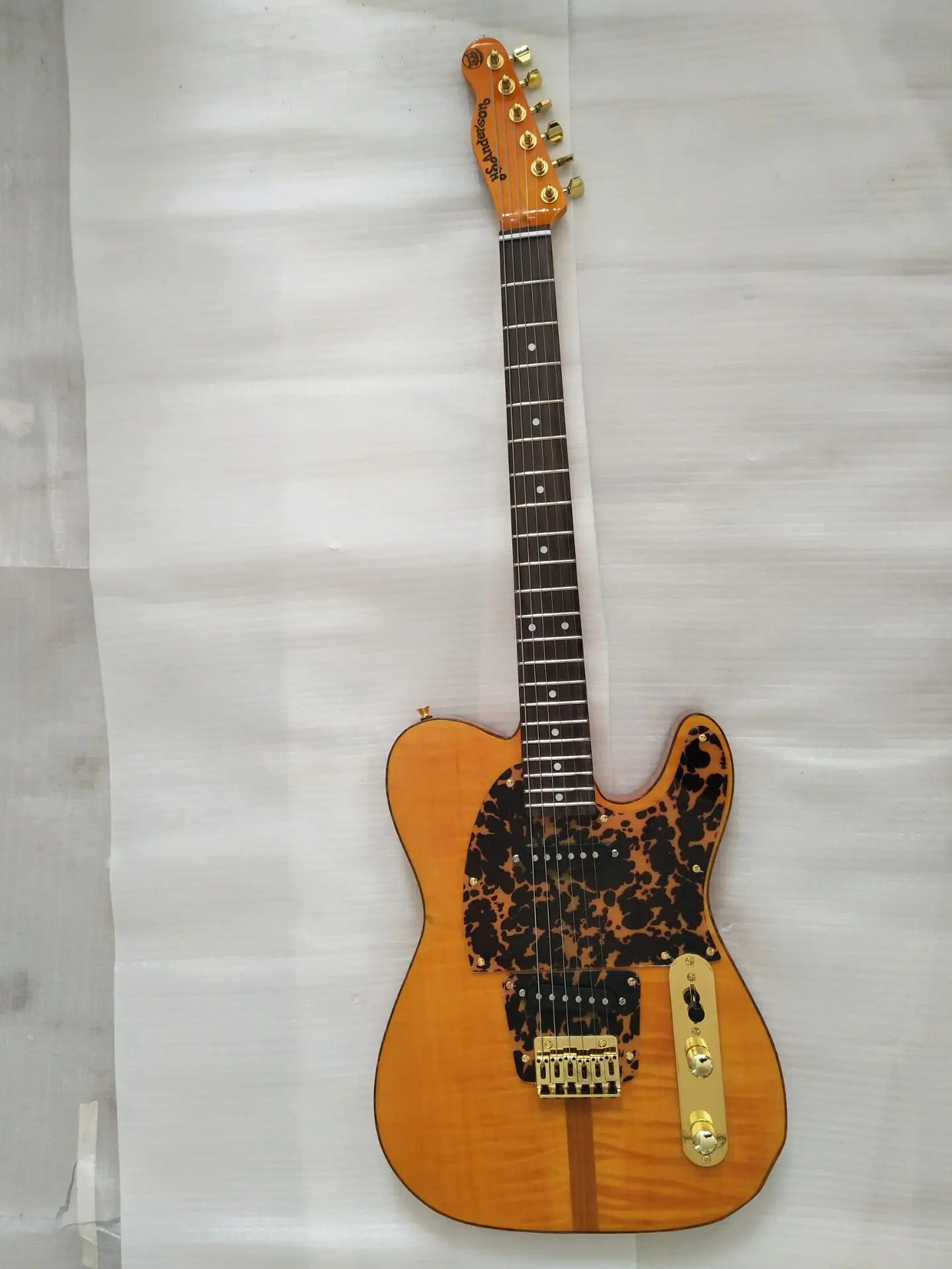 Left Hand Right Body Blonde Flame Maple Top & Back Mad Cat Electric Guitar Leopard Pickguard & Body Binidng Gold Hardware