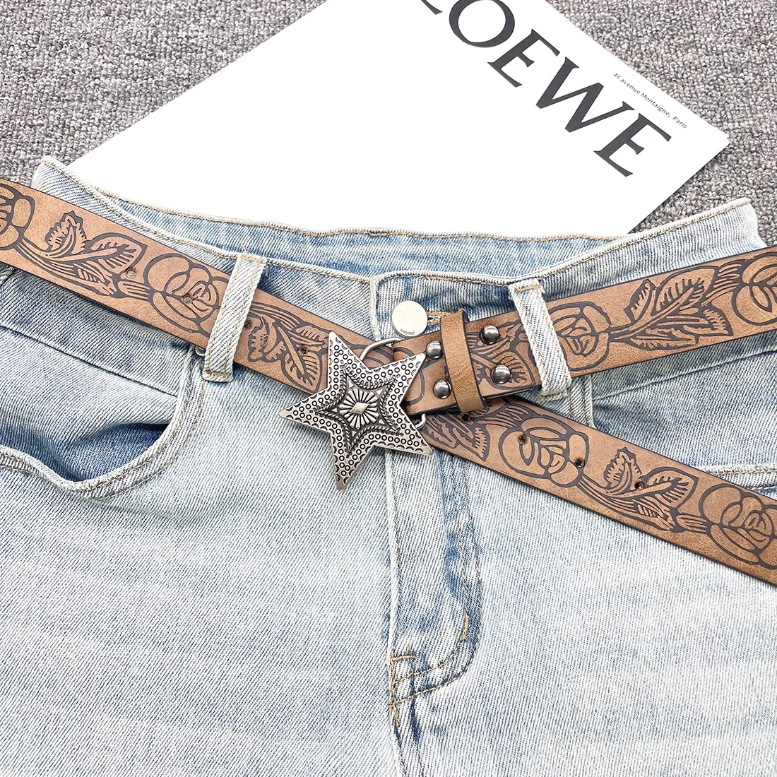 

2024 fashion Women's luxury Retro Western Style vintage Star Buckle Belt bb belts Personalized Versatile Unisex Punk Y2k belt