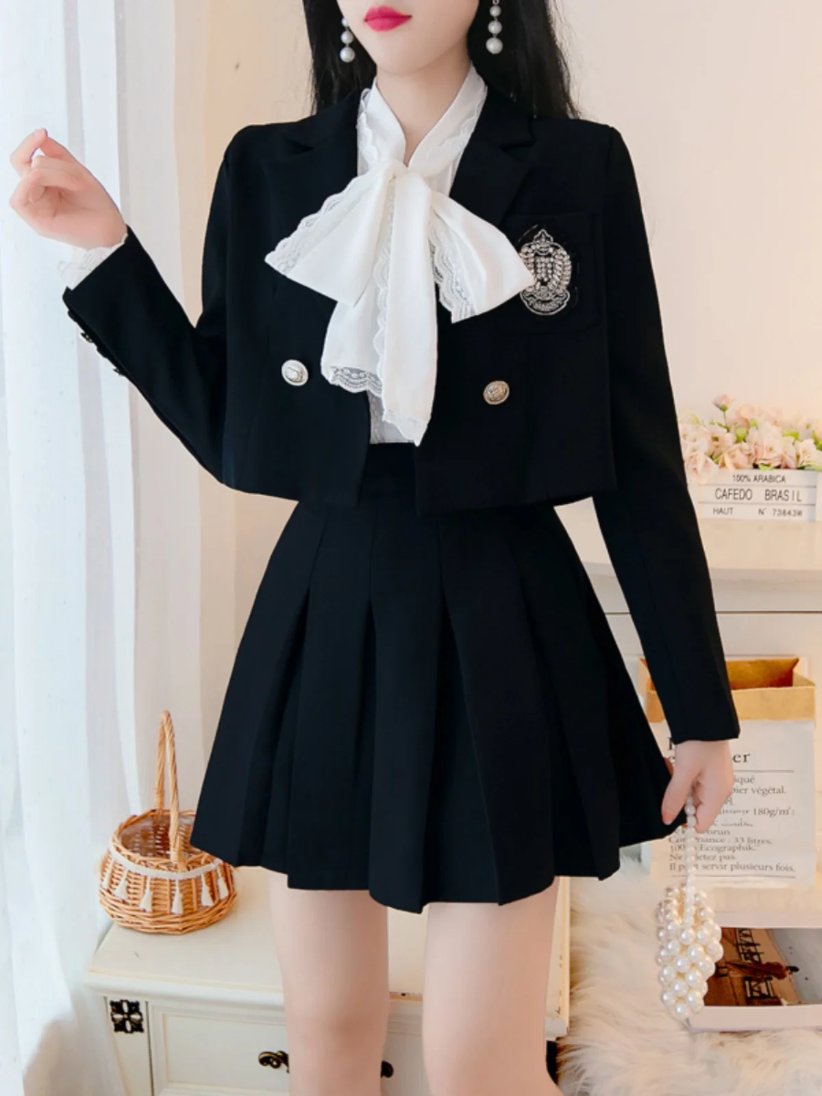 

Faionable Two-Piece Suit Set College Sle Spring 2023 Plaid Skirt And Jaet Outfit Polyester Material for Young Women