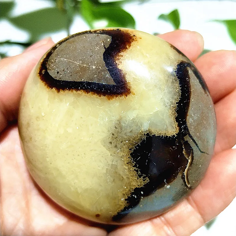 Natural Stone Septarian Ceystal Palm Healing Witchcraft Energy Spirit Feng Shui Ward Off Evil Decorations