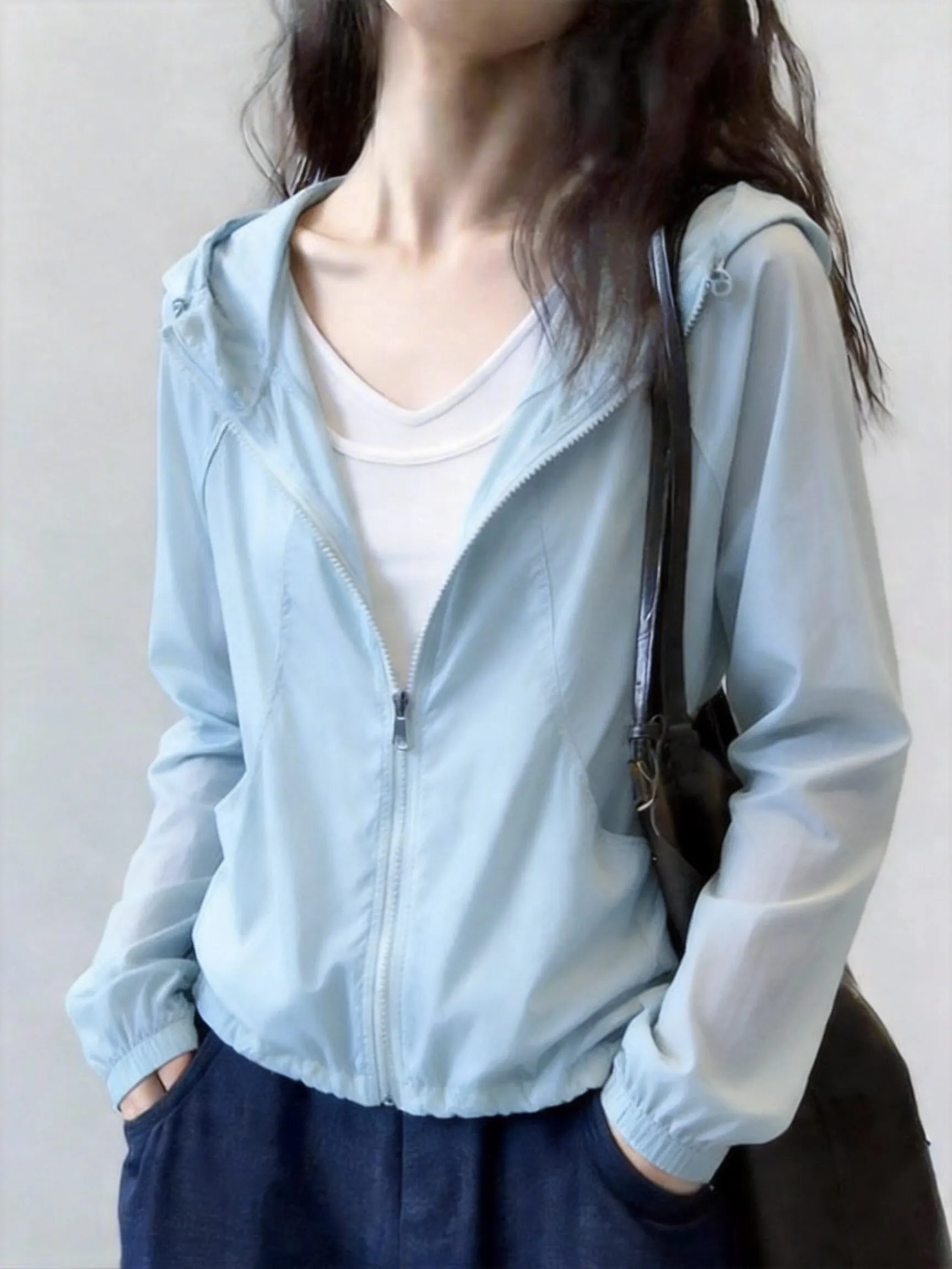 

Летняя женская куртка 2026: короткий рукав, тонкая, дышащая, свободная, с защитой от солнца, из полиэстера, с асимметричной молнией