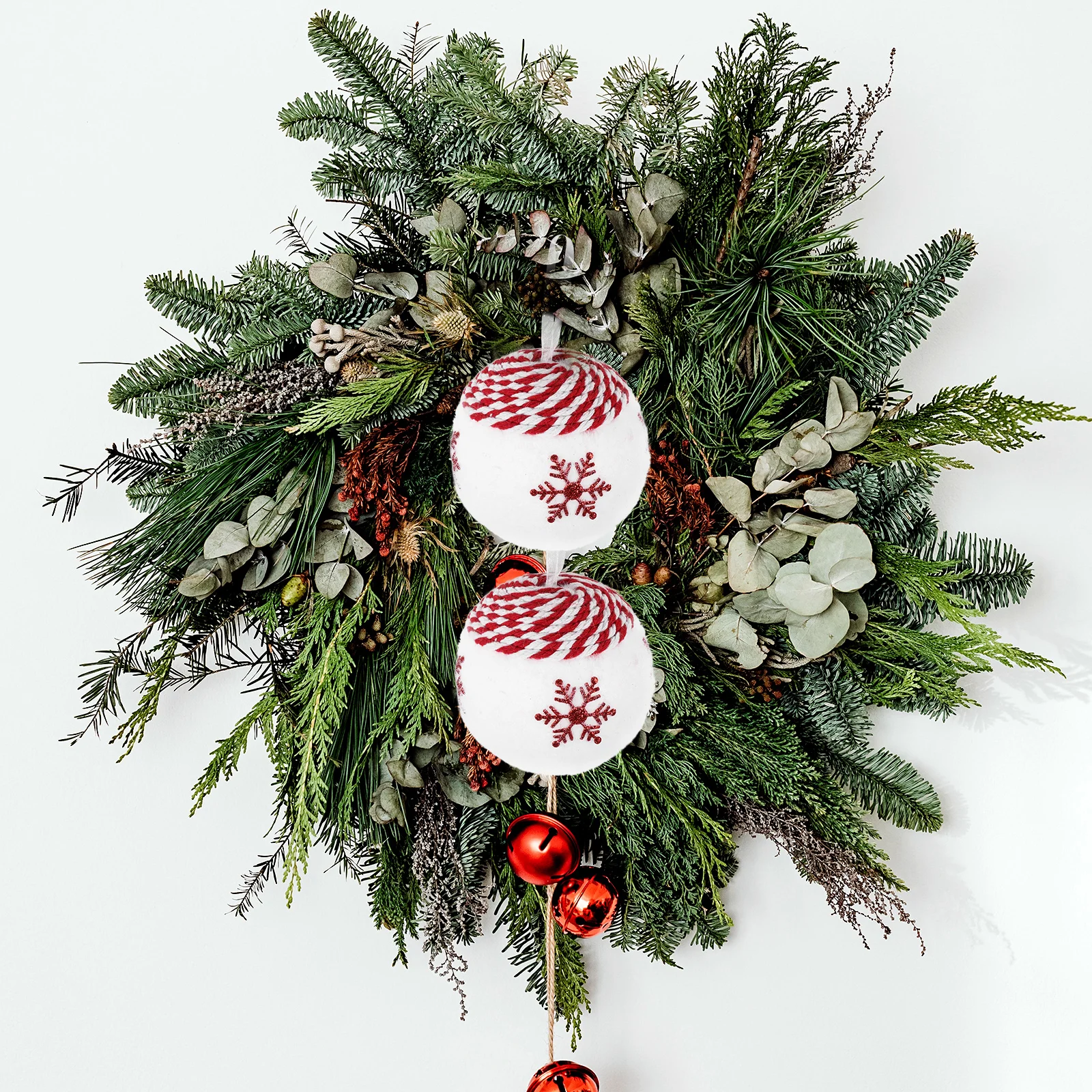 

3Pcs Christmas Hanging Balls Ornaments Small Foam Xmas Tree Decorations Party Ball Pendant Xmas Tree Decor Christmas Ornaments