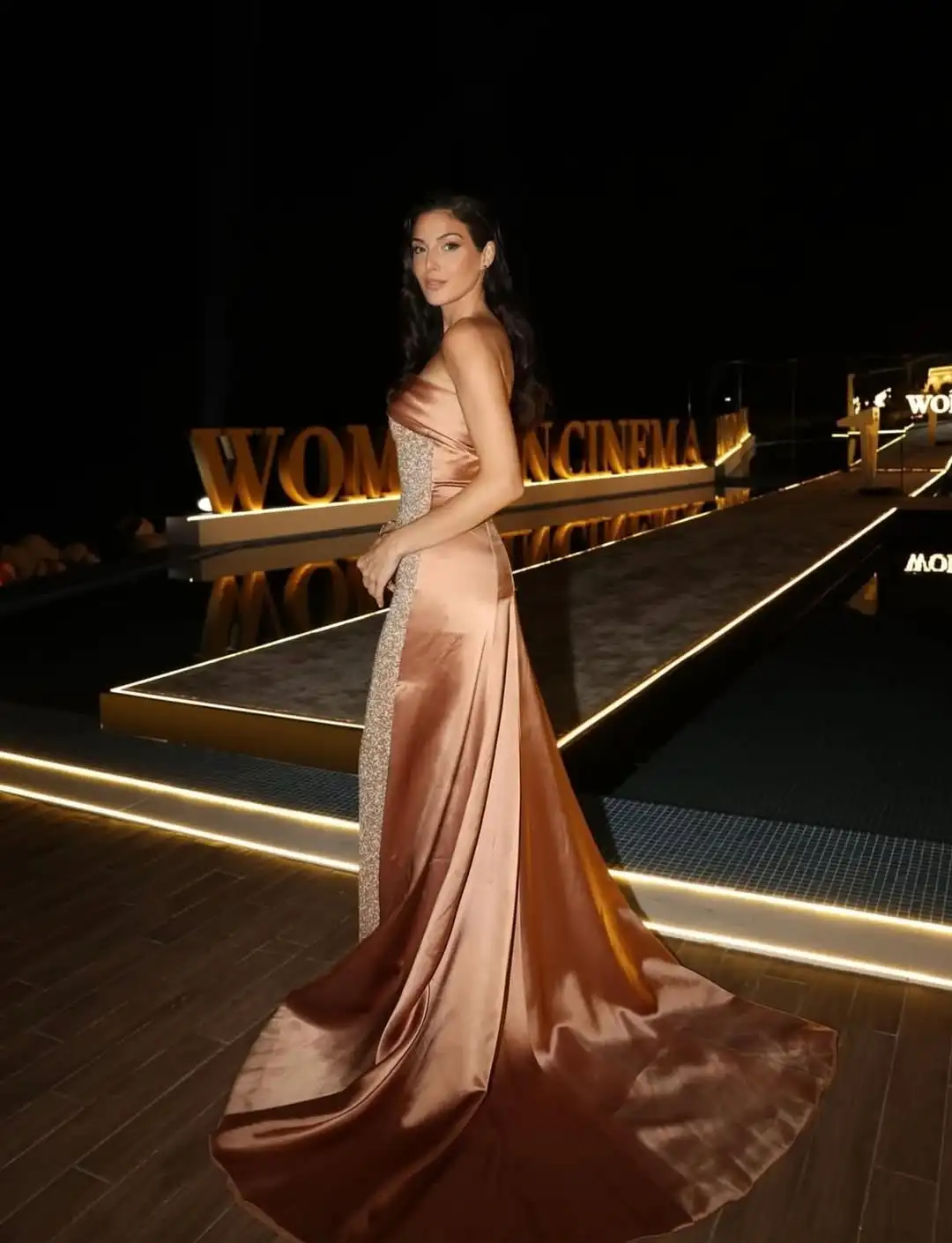 Ofherown luxo rosa ouro sem alças frisado lantejoulas vestido de noite feminino formal festa de formatura vestido com trem personalizado