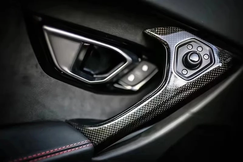 Luxury High Quality Carbon Black Dry-Style Dashboard and Interior Kit for Huracan LP580/LP610/LP640