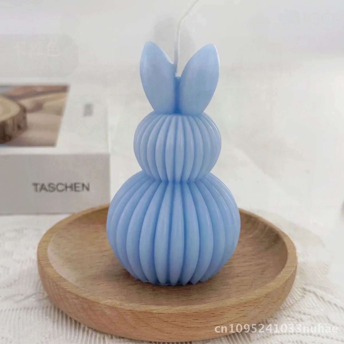 

DIY Handmade Easter Egg Rabbit Scented Candle Striped Design with Rabbit Ears & Head Shape Holiday Decorative Pendulum Candle