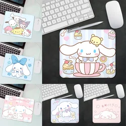 Śliczna podkładka pod mysz do gier Cinnamoroll XS Mała podkładka pod mysz do gier PC Dekoracja biurka Biurowa podkładka pod mysz Dywanik na biurko