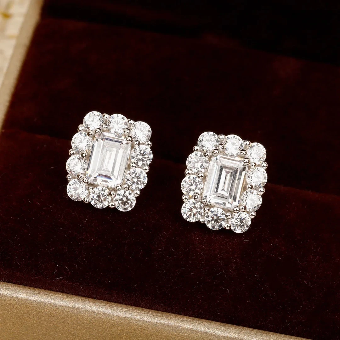 

2024 trendy classic well-known brand hot selling women's luxury S925 square earrings simple high-end elegant birthday party gift