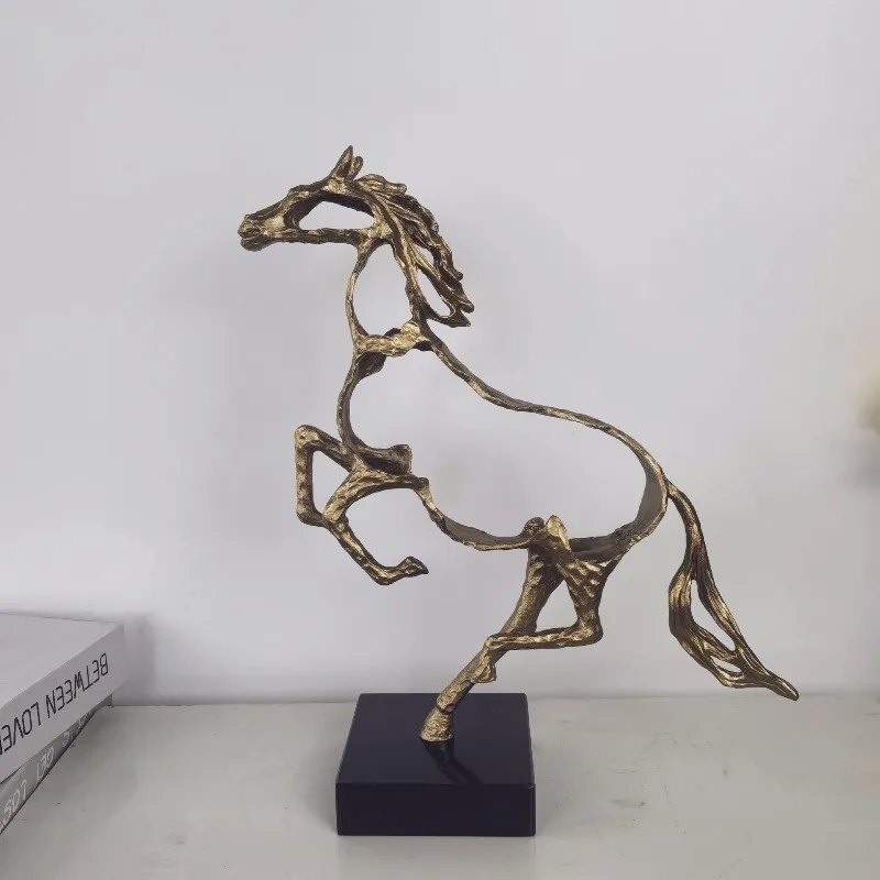 

Golden Horse Statue Cast Iron Crafts Decoration Minimalist Desk Decoration Steed Sculpture Modern Home Decoration