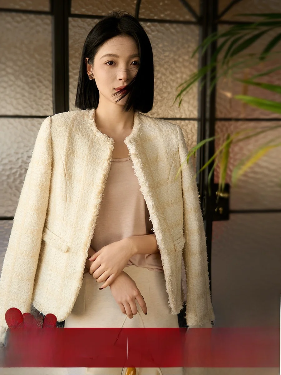 

Женская верхняя одежда Xhange с воротником-стойкой, декорированной отделкой по низу и утягивающим поясом, для осени и зимы