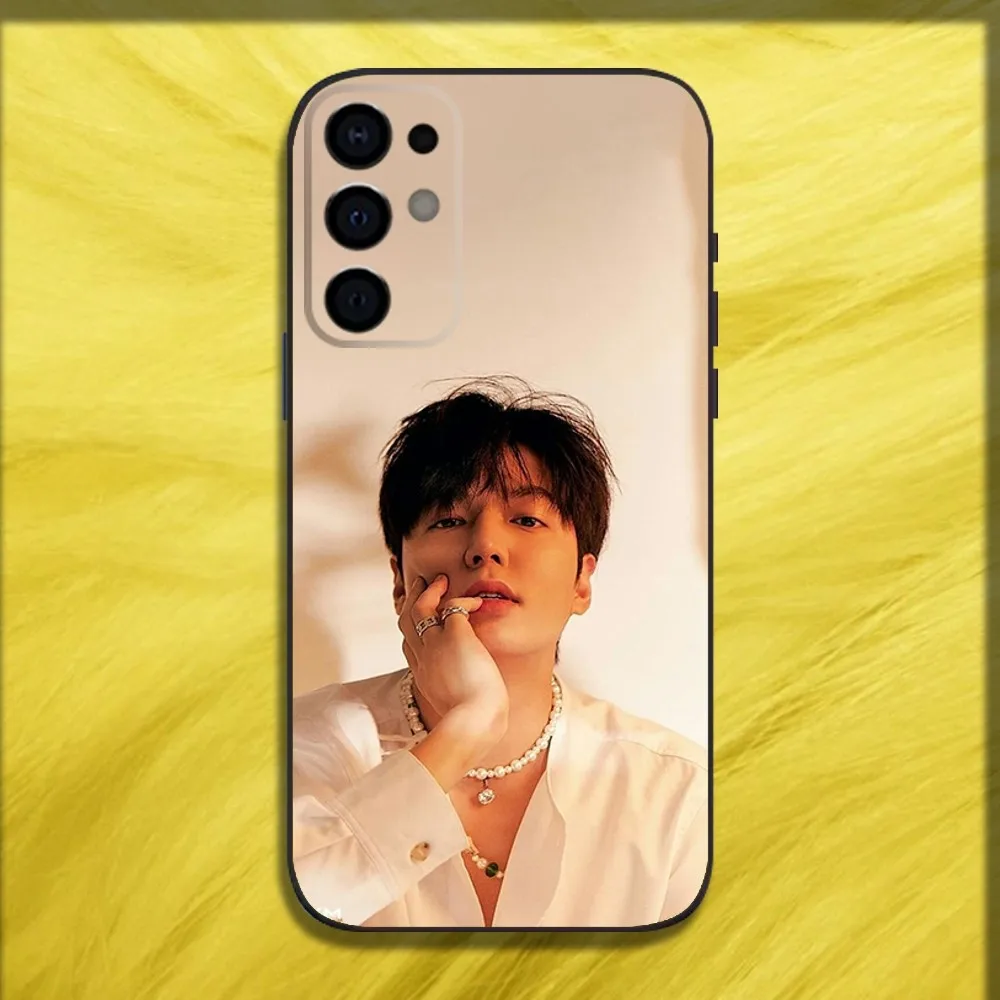 Singer Actor Lee M-Min Ho Phone Case For Samsung S24,S21,S22,S23,S30,Ultra,S20,Plus,Fe,Lite,Note,10,9,5G Black Soft Cover