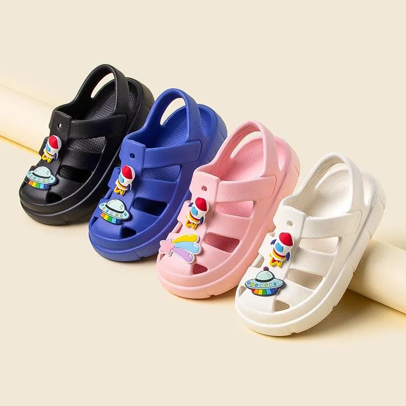 

2023 Summer New Children's Cute Cartoon Roman Shoes Kids Soft Sole Resistant Hole Shoes Boys Girls Jelly Sandals