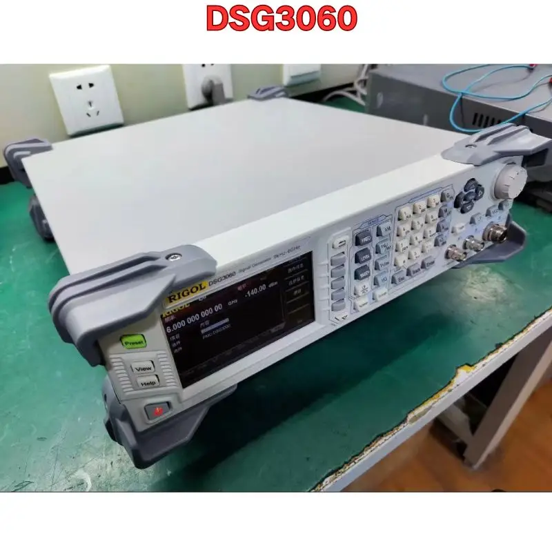 Second-hand RIGOL Puyuan Precision DSG3060 signal source 9k~6GHz, with intact functions and nearly new condition