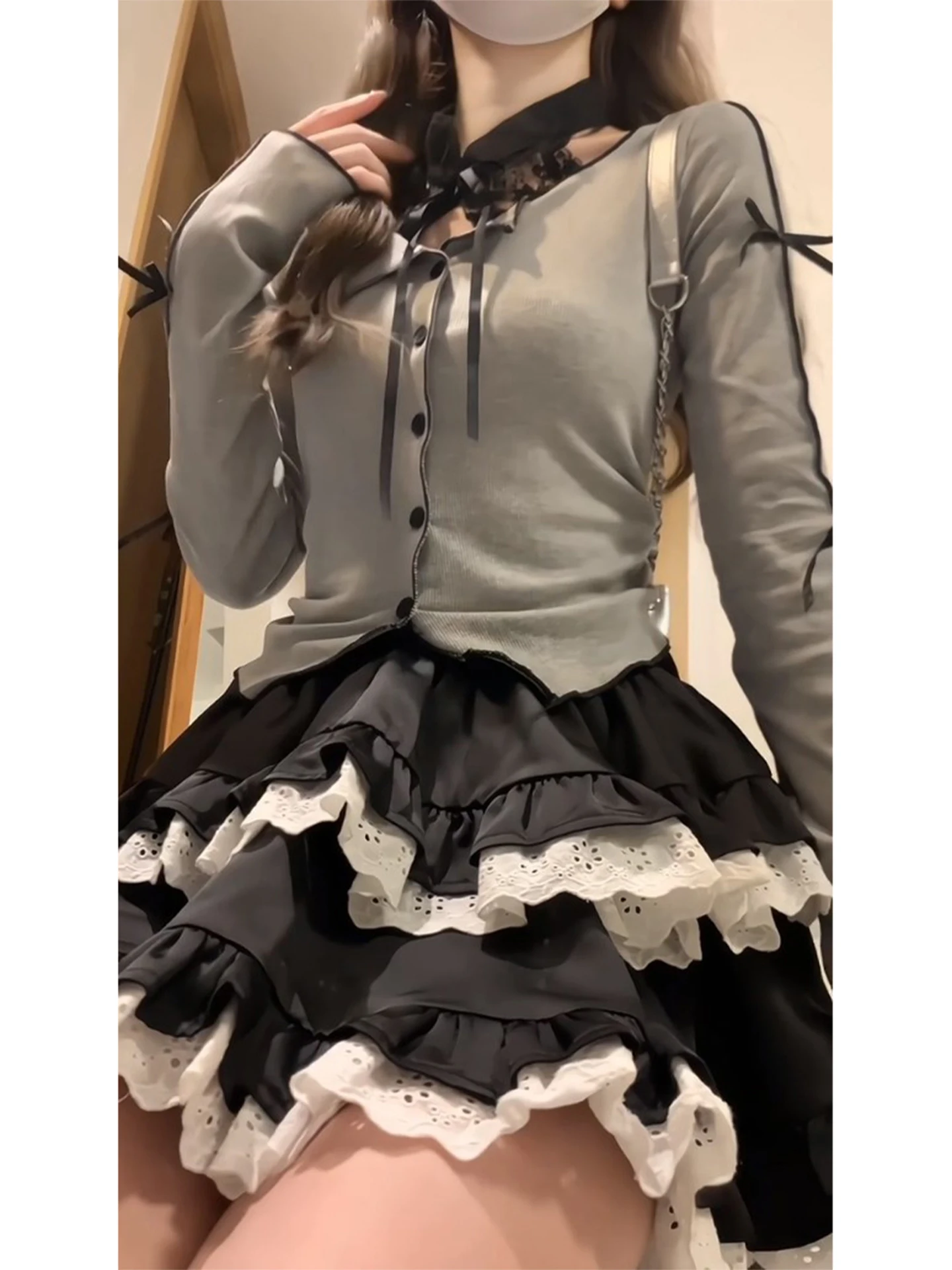 섹시 레이스 넥 티셔츠 여성용 짧은 치마 세트 순수한 매력 소녀 발레 스타일 퍼프 케이크 스커트 탑 브이넥 긴팔 출근 스타일