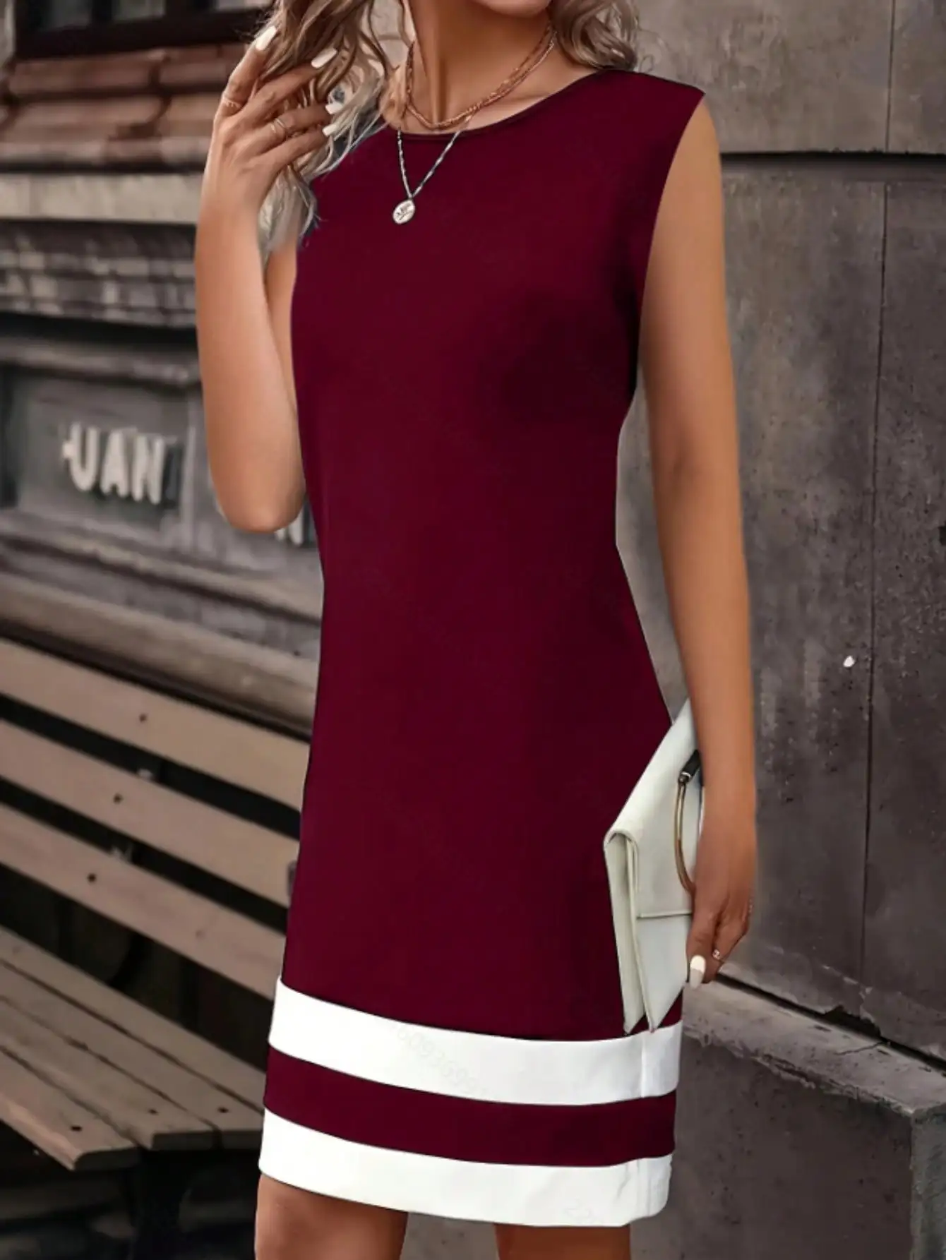 Einfarbiges Ärmelloses Kleid mit Rundhalsausschnitt und Kontraststreifen am Saum Gerades Kleid für den Alltag Schlicht Elegant Figurbetont Midi A-Linien-Kleid – Detail 5