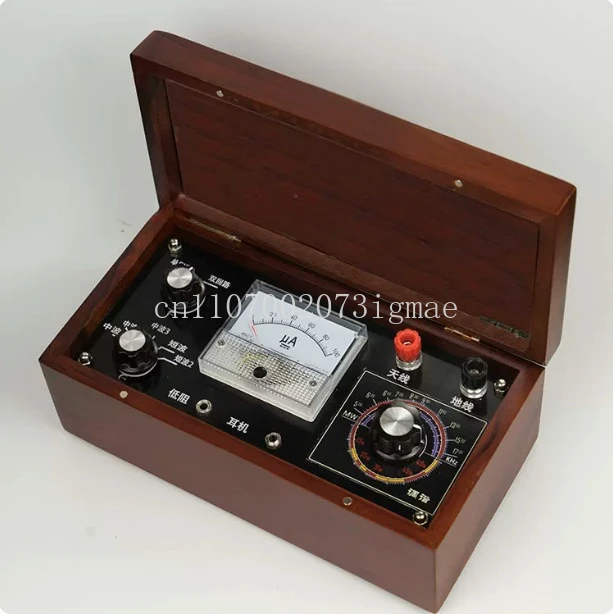 

Handwheel Carved Box Crystal Radio Shortwave Medium Wave AM Radio Retro Vintage