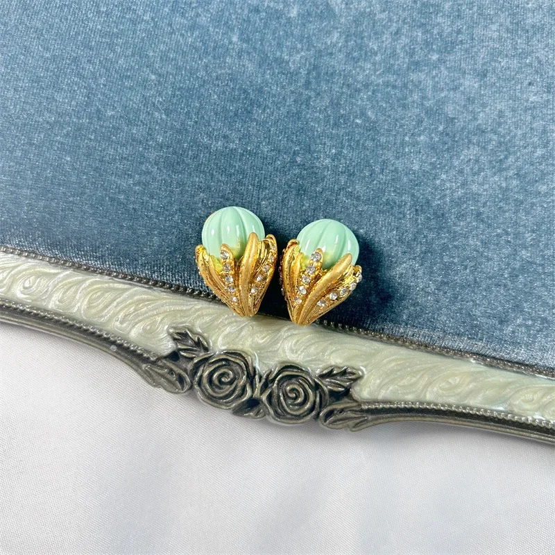 

Vintage High-End Rhinestone-Embellished Leaf and Blue Enamel Cream Ice Cream Stud Earrings and Clip-Ons for Women