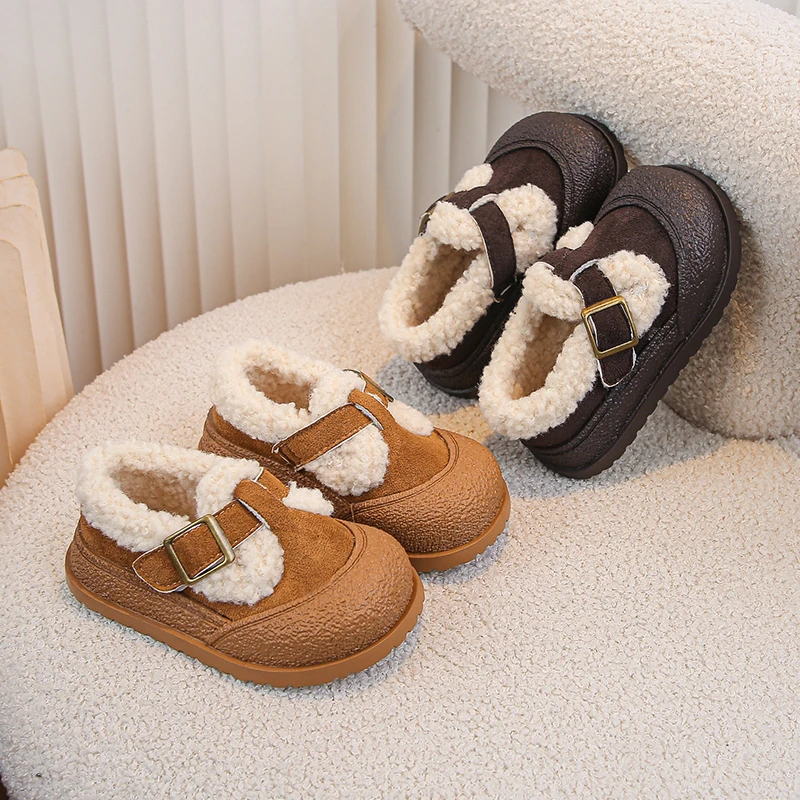

Новинка 2023 года, детская плюшевая теплая обувь для девочек, зимняя новая модная стильная мягкая толстая подошва, нескользящая универсальная шикарная повседневная обувь