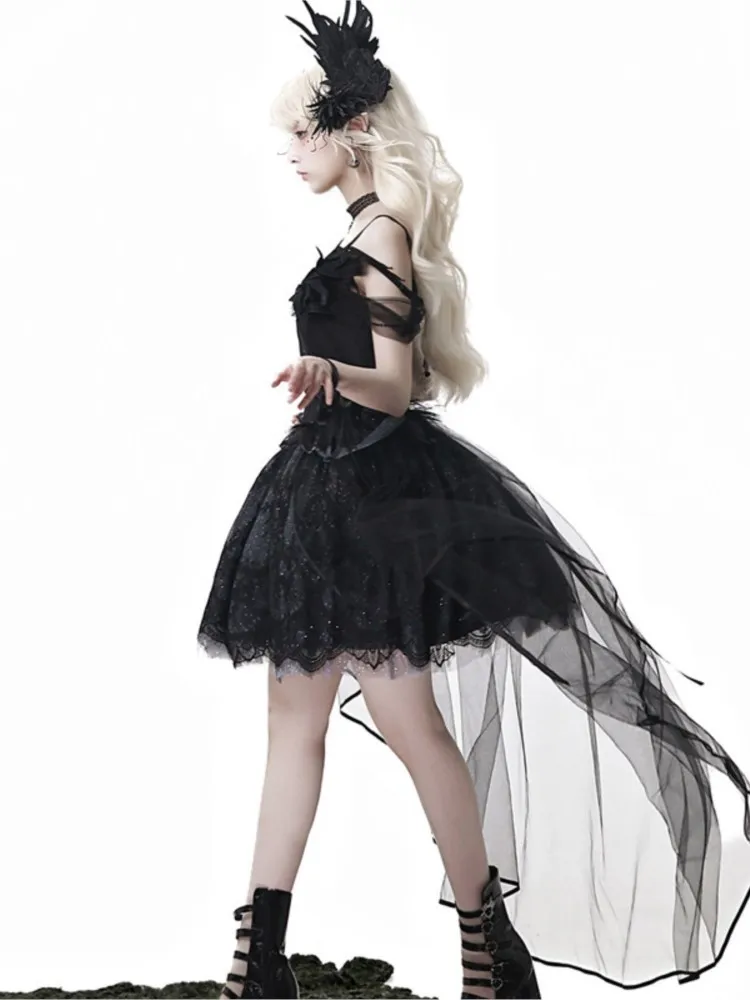 

Dark Ballet Gothic wedding light luxury strapless dress