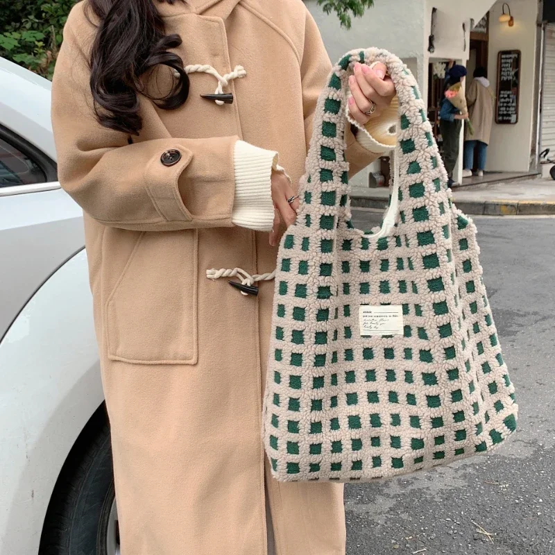 

New Fashion Women Plush Shoulder Bags Girls Eco Handbag Student Books Tote Ladies Large Shopping Bag Plaid Shopper Purses