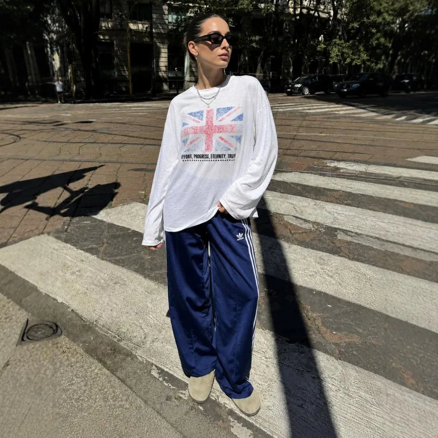 British Retro White Long Sleeve Tee Vintage Grain Union Jack Flag Star Print Soft Washed Cotton Y2K Street Women Top Hip Hop Top