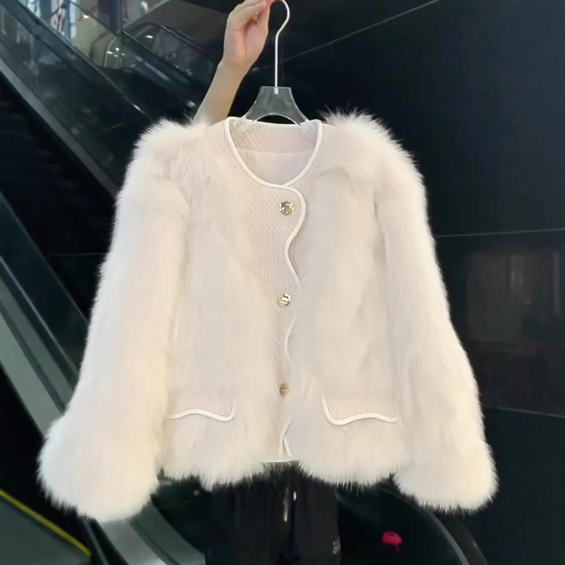 Chaqueta de piel sintética para mujer, abrigos para mujer, aspecto juvenil, ala de murciélago, esposa de la nieve, hebillas pesadas de estilo antiguo, bonito estampado juvenil, elástico acolchado