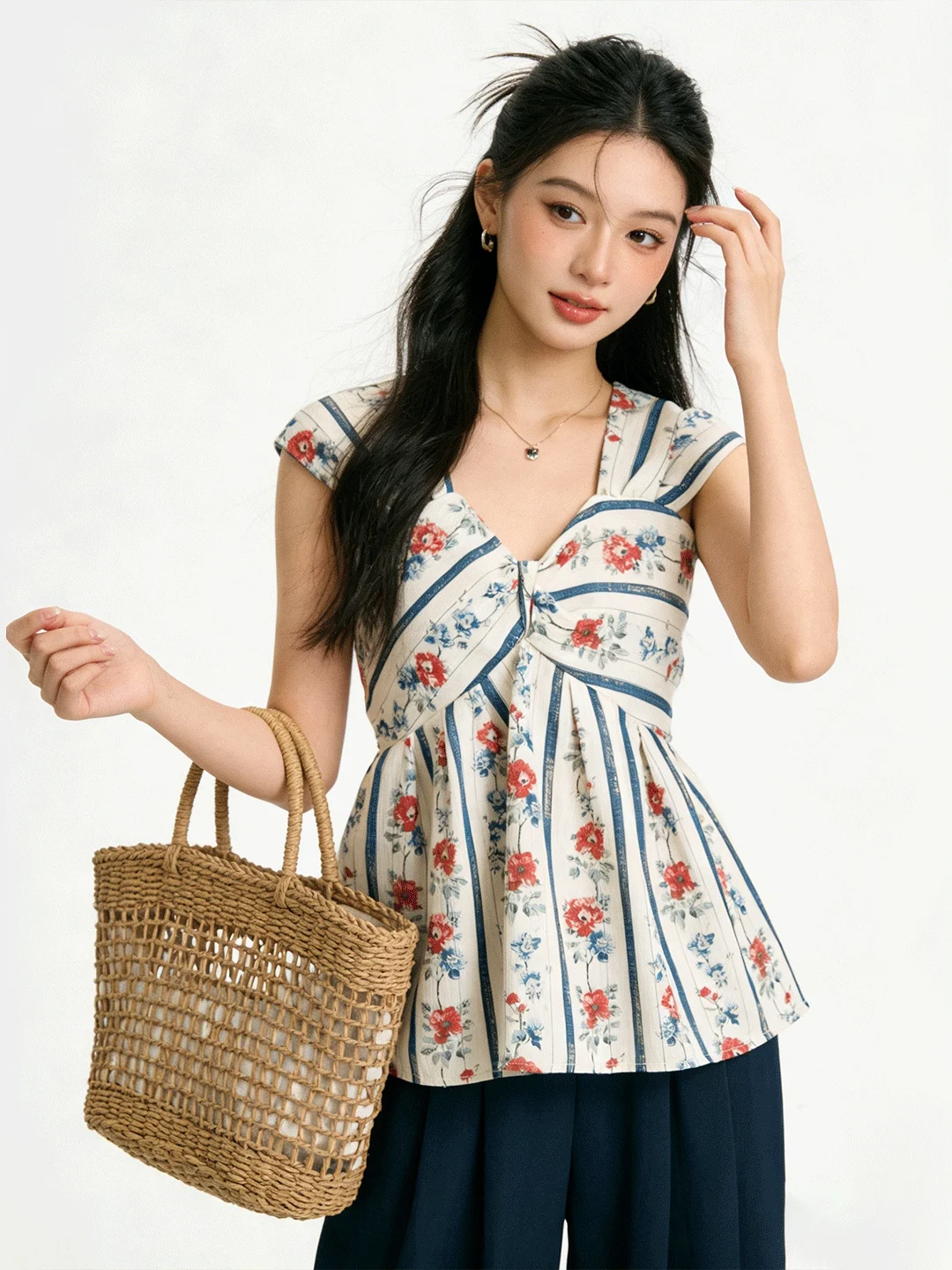 

Floral Print Crop Top Women's Slim Fit Summer New Sle Faionable Breathable V-Ne Svel ort Length Casual irt