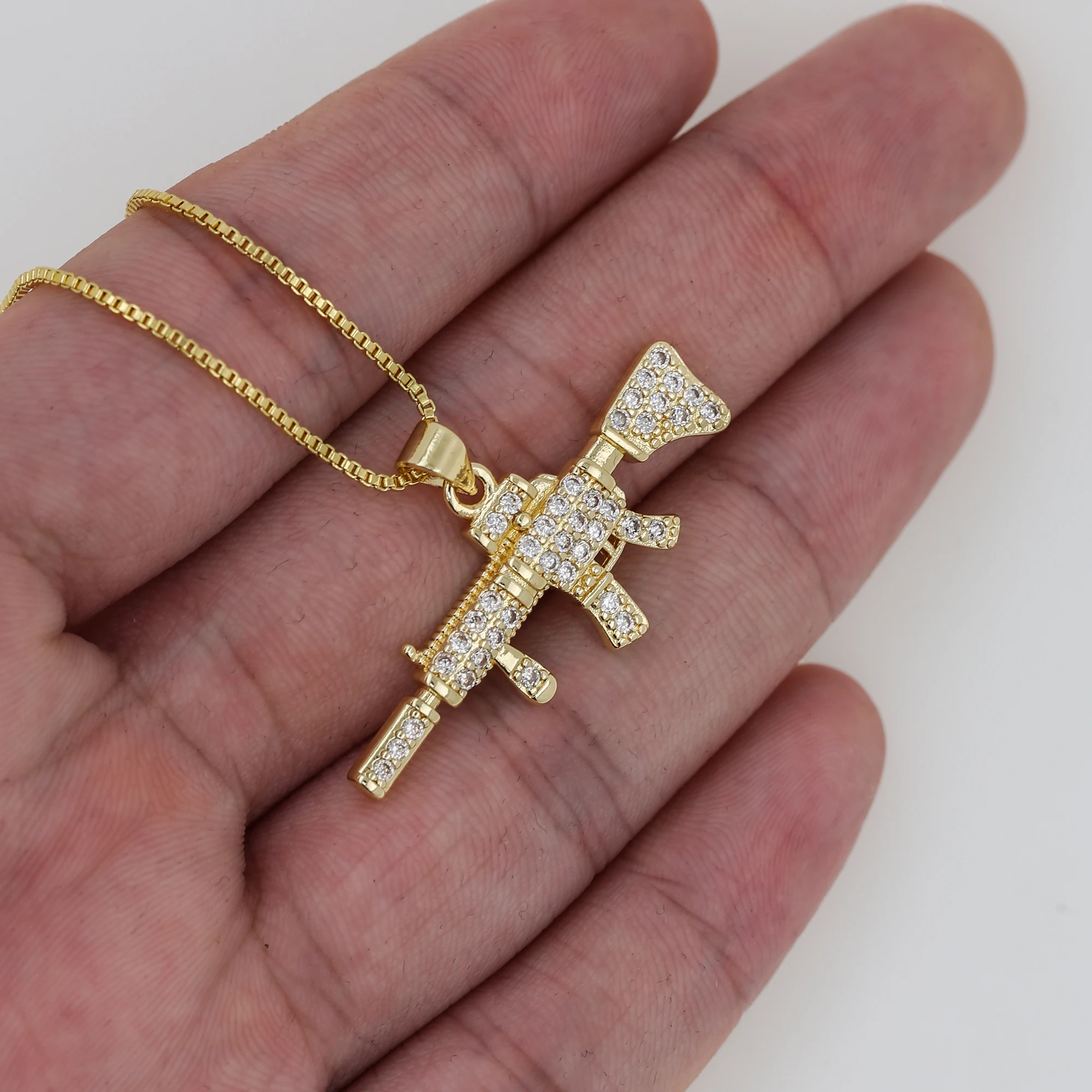 2025 رائجة البيع الاصطناعي الزركون النحاس بندقية هجومية نمط قلادة قلادة للرجال مجوهرات عصرية ساحرة #3