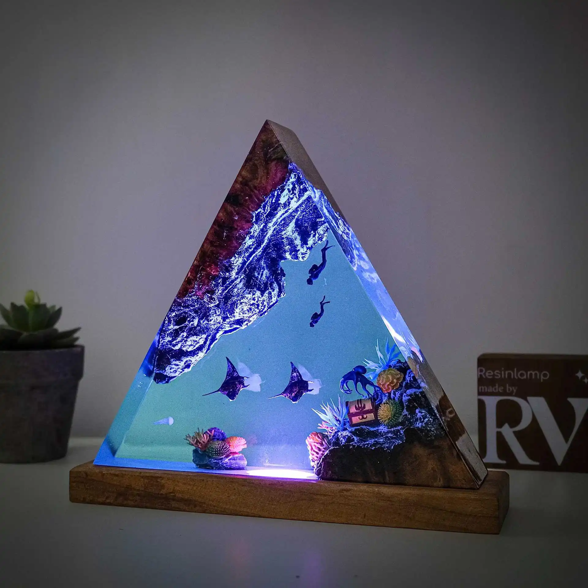 

Манта-луя и дайвер, лампа отца и сына, глубоководная коралловая большая лампа из эпоксидного дерева, подарок на день отца, орнамент