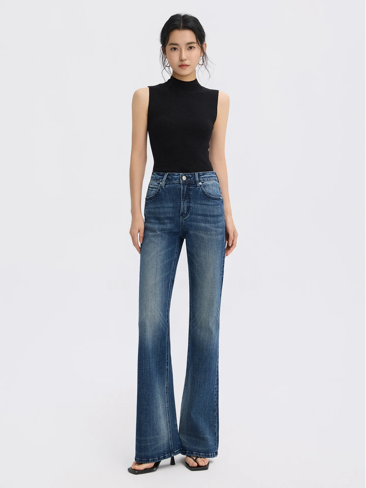 

Женские джинсы-клеш с высокой талией, весна 2026, новые, эластичные, цвета индиго, утягивающие, ретро-стиль