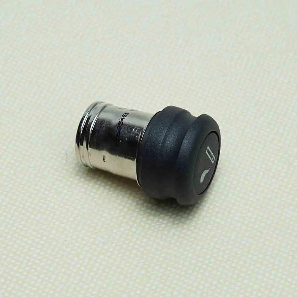 

8685461 The cigarette lighter at the rear of the central control console For Volvo C30 C70 S40 S60 S80 V40 V50 V60 V70 XC60 XC70