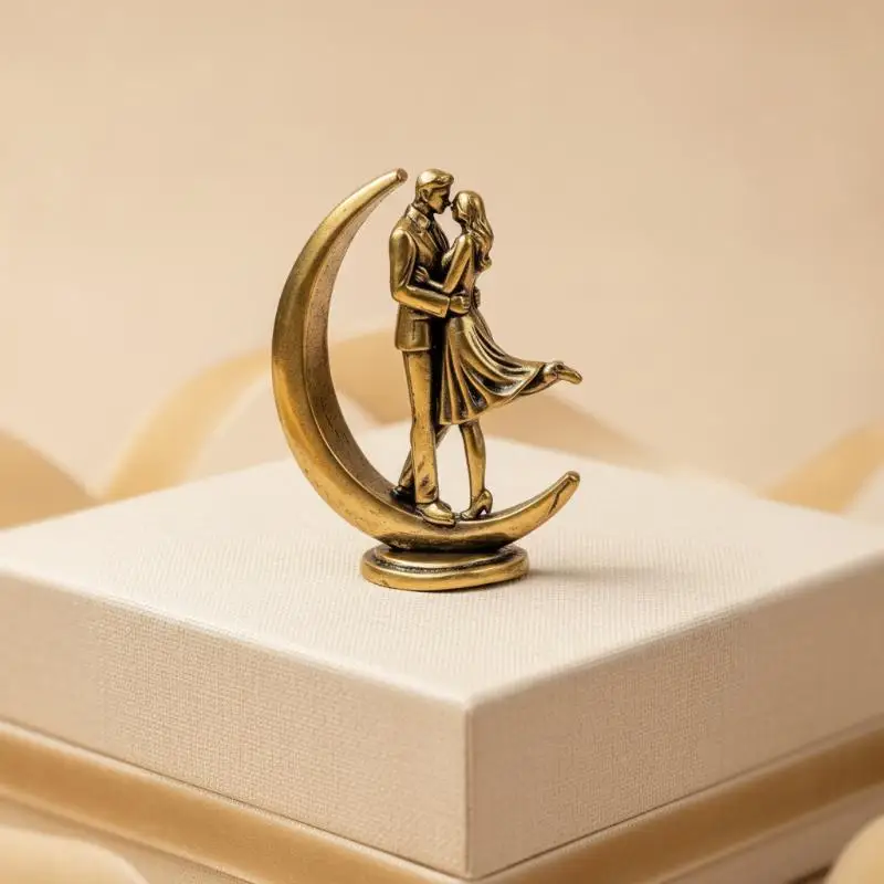 Brass Couple Hugging Figurine Handcrafted Polished Art Statue Durable Bedroom Shelf Decor for Lover Present