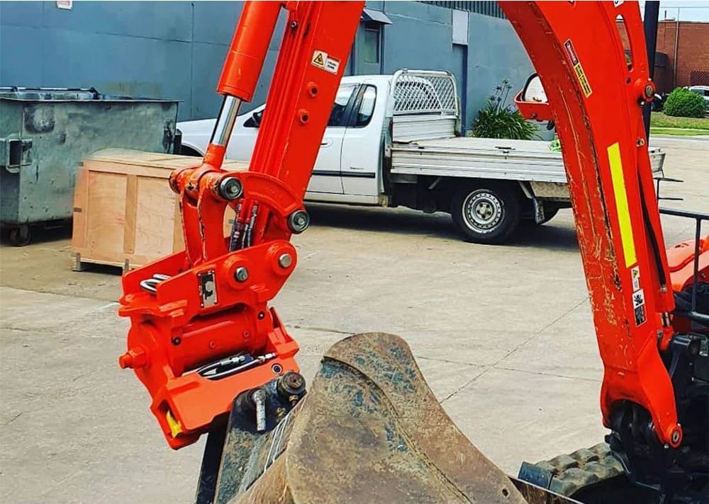 【Best-selling】 180 Degree Rotary Quick Hitch Excavator Attachment Rotator Tilting Quick Coupler With OEM Service