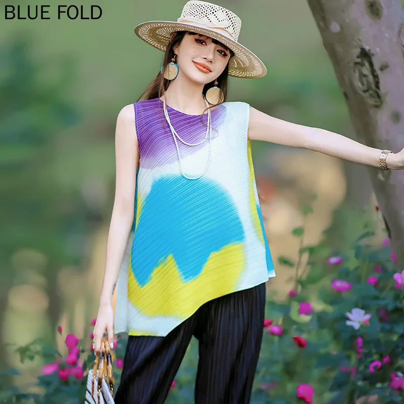 

MIYAKE PLEATS Summer Round Neck Sleeveless Vest Hot Style Pleated Irregular Color Printed Hot Girl Top for Outer Wear T-shirts