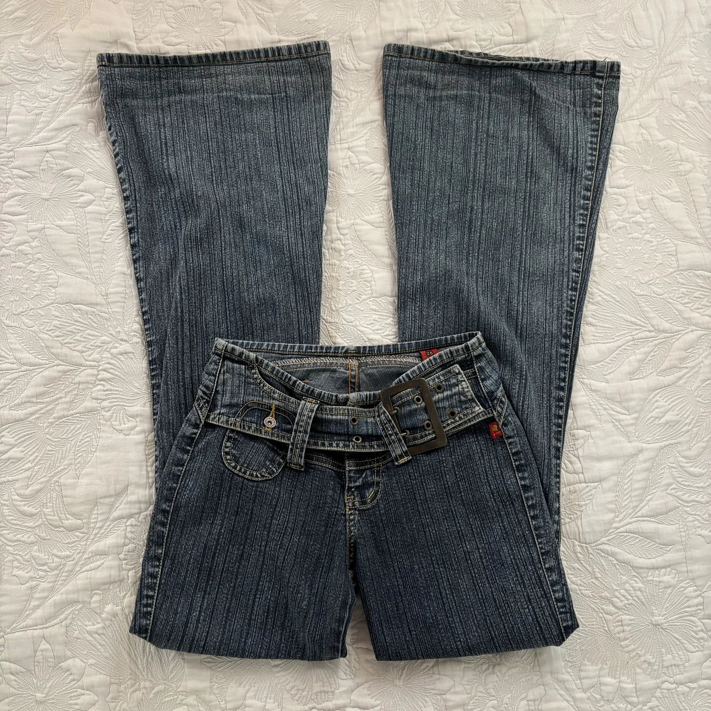 Y2K Vintage Low Rise Flare Jeans Women Harajuku Fashion Pockets Buckle Belt Blue Denim Pants Gothic Hot Girl Slim Fit Trousers Y2K Vintage Low Rise Flare Jeans Women Harajuku Fashion Pockets Buckle Belt Blue Denim Pants Gothic Hot Girl Slim Fit Trousers