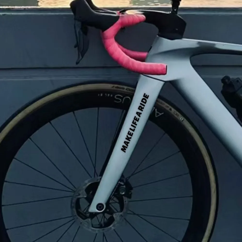 สติกเกอร์โฮโลแกรม 1 ชิ้น ลาย “Make Life A Ride” สำหรับตกแต่งรถยนต์ รถจักรยานยนต์ ตกแต่งภายนอกและเพิ่มความโดดเด่นด้วยสไตล์การขับขี่