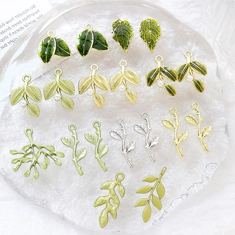 10 Pieces  Alloy Simulated Leaf Pendant  DIY Makes Fashion Jewelry, Finds Necklaces, Bracelets, Earrings, Accessories Materials