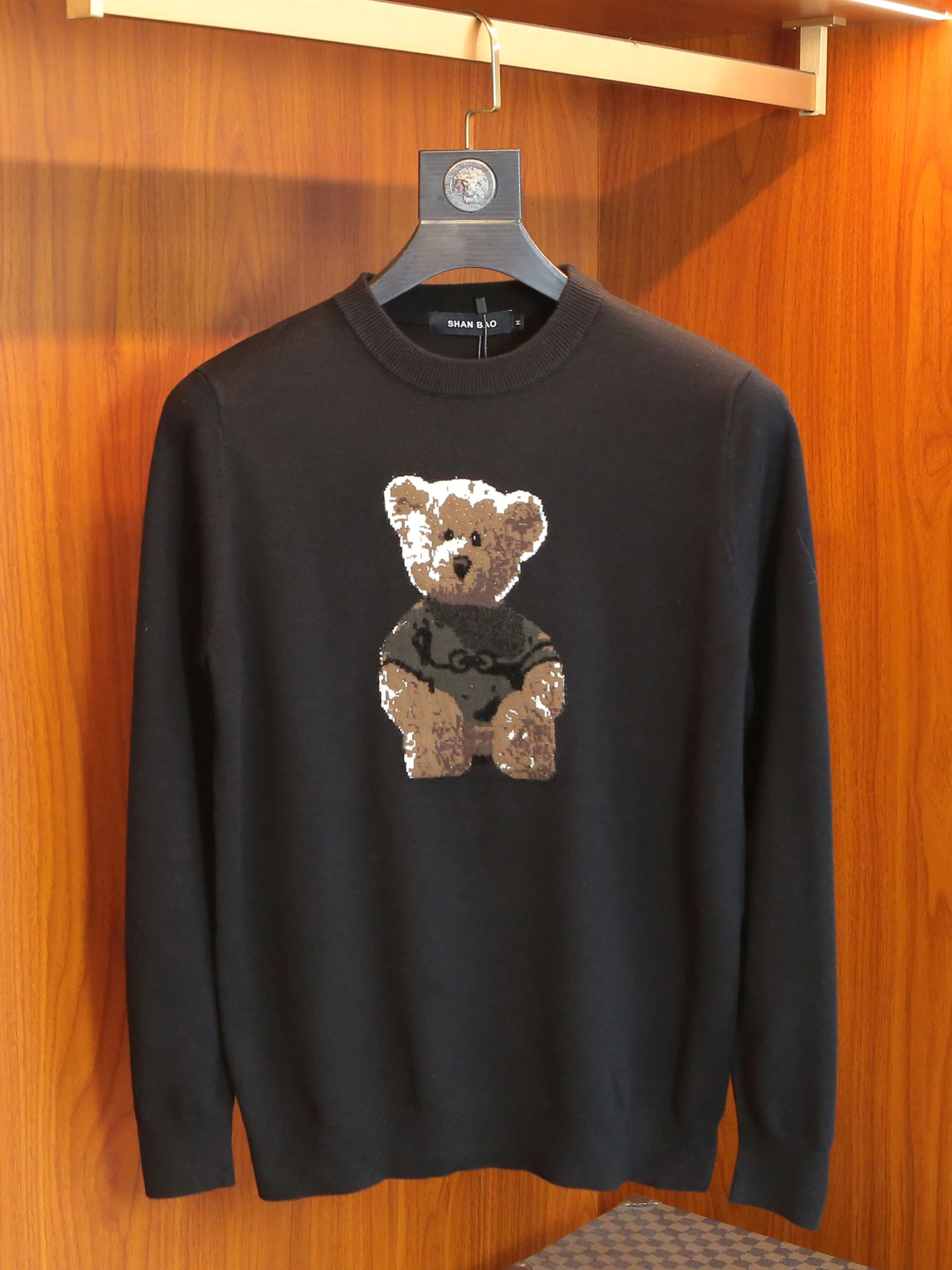 

Мужской утепленный вязаный свитер с длинным рукавом и круглым вырезом, зимний, модный, приталенный, с вышивкой медведя, современный стиль, полиэстер