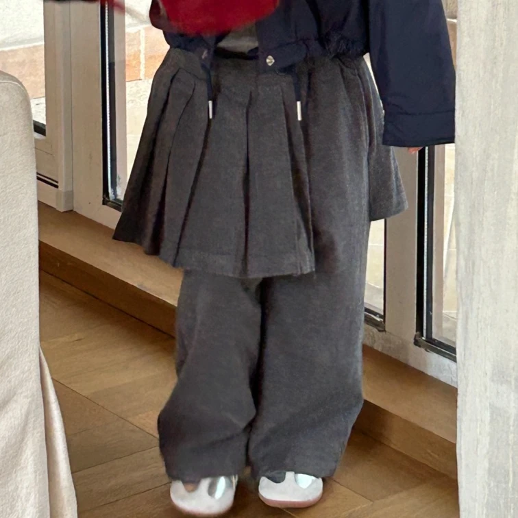 

Брюки для девочек, осень-зима 2023, новая детская одежда, корейский стиль, дизайн для девочек, плиссированная юбка, брюки, повседневные, простые