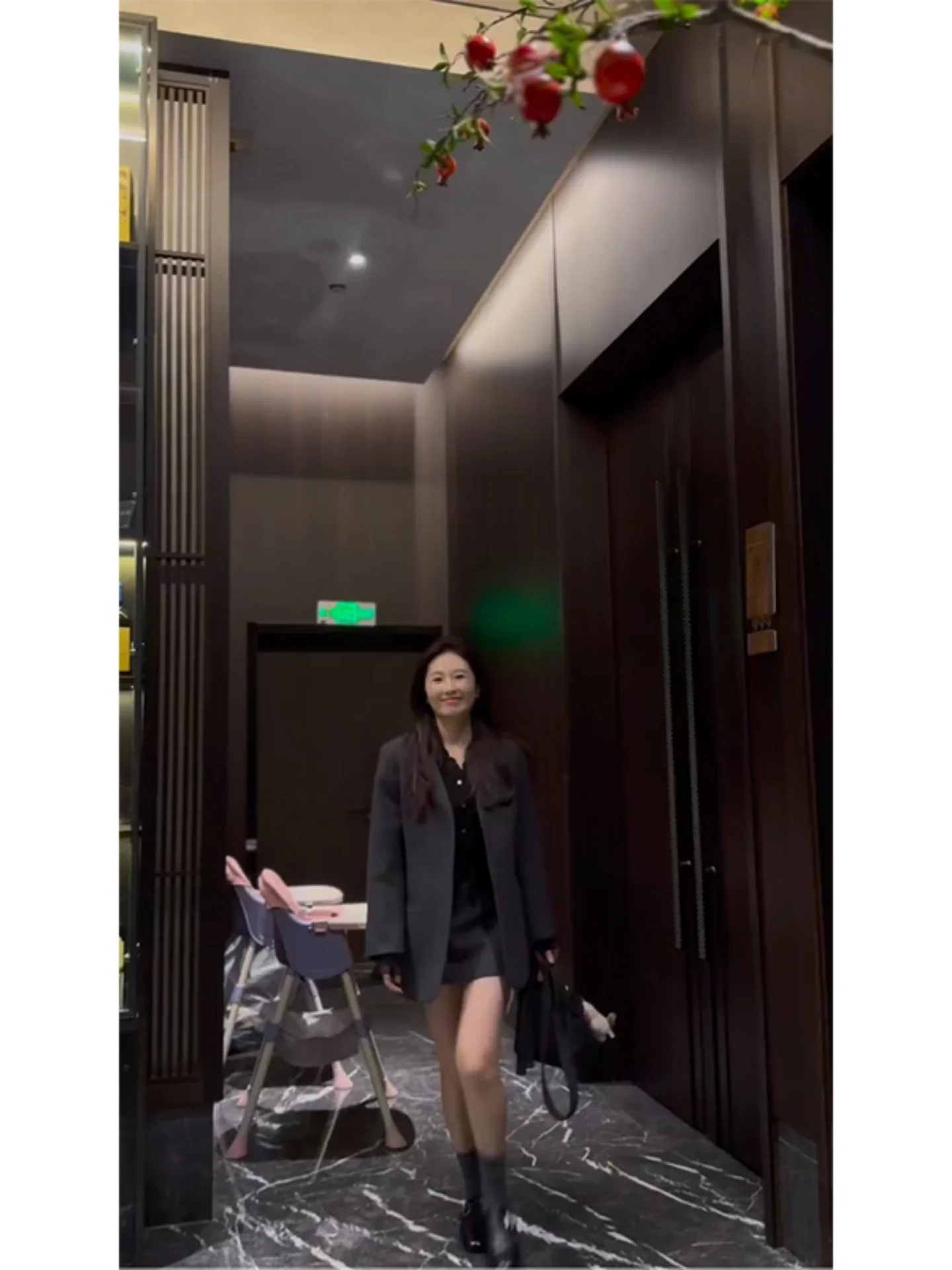 

Korean Sle Commuter Wind Set Women's Loose Aosphere Outerwear Beautiful Two-Piece Early Autumn New Faion f Skirt