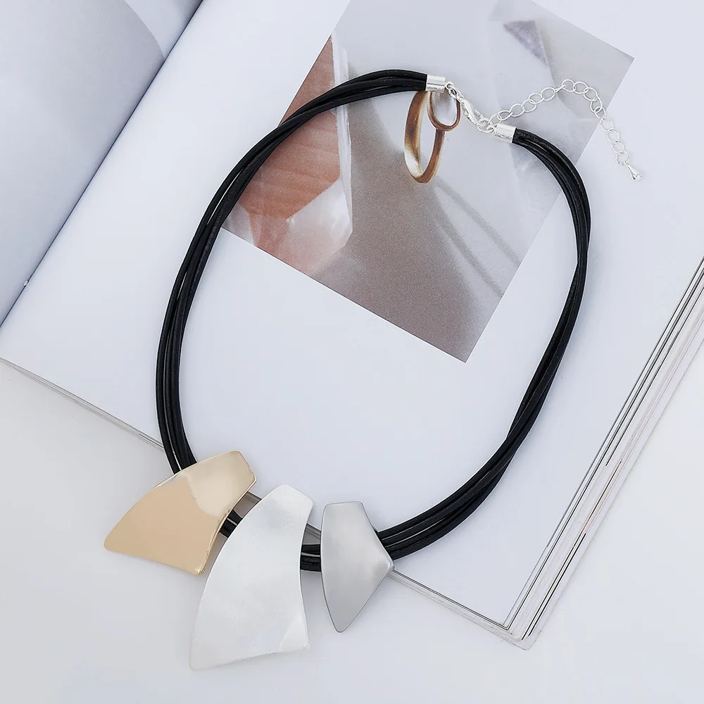 European and American popular irregular collarbone chain women's foreign trade metal fashion retro simple sh