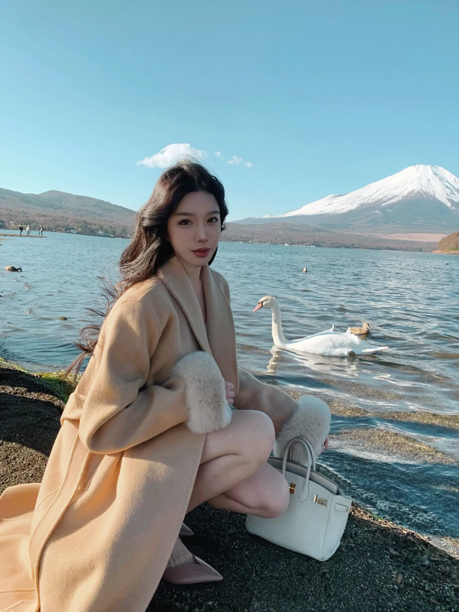 

Double-Sided Woolen Coat in Robe Sle with Fur Collar Detachable by evi Ele Commuter Pure Color Collar Coat