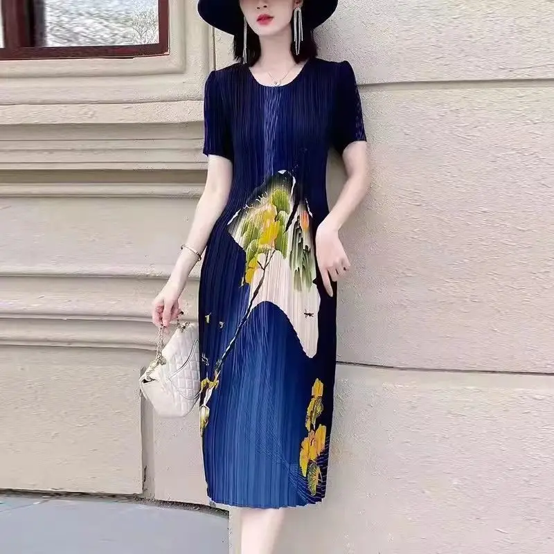 

Pleats 2025 summer new round neck printed pleated skirt fashionable waist and thin magic dress LOOSE FIT