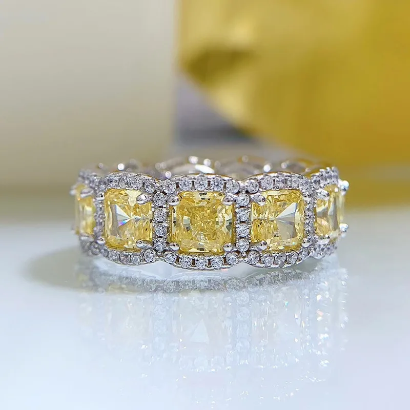 Luxury Halo High Carbon Diamond 5x5mm Radiant Cut S925 Sterling Silver Ring Yellow Diamond For Wedding Party