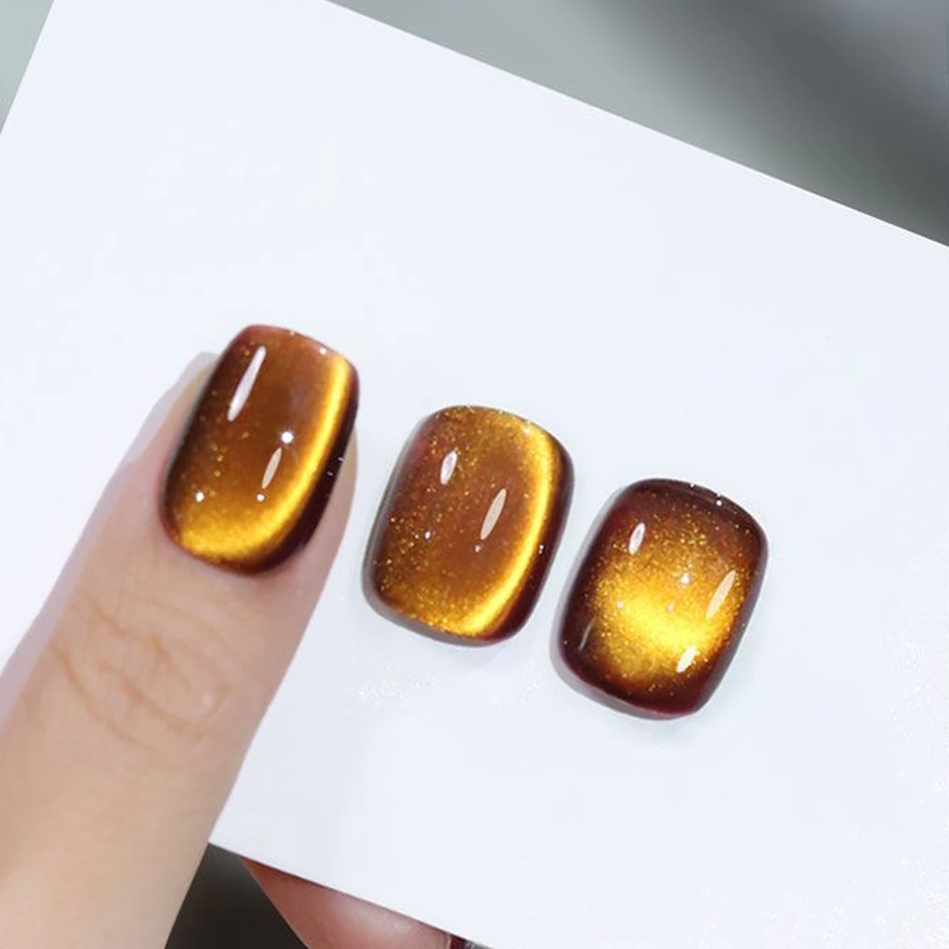 10ML 1PCS 2025 New Gold Nails Glass Bead Autumn and Winter Hot Selling Coffee Cat Eye Gel Nail Polish Christmas Nails