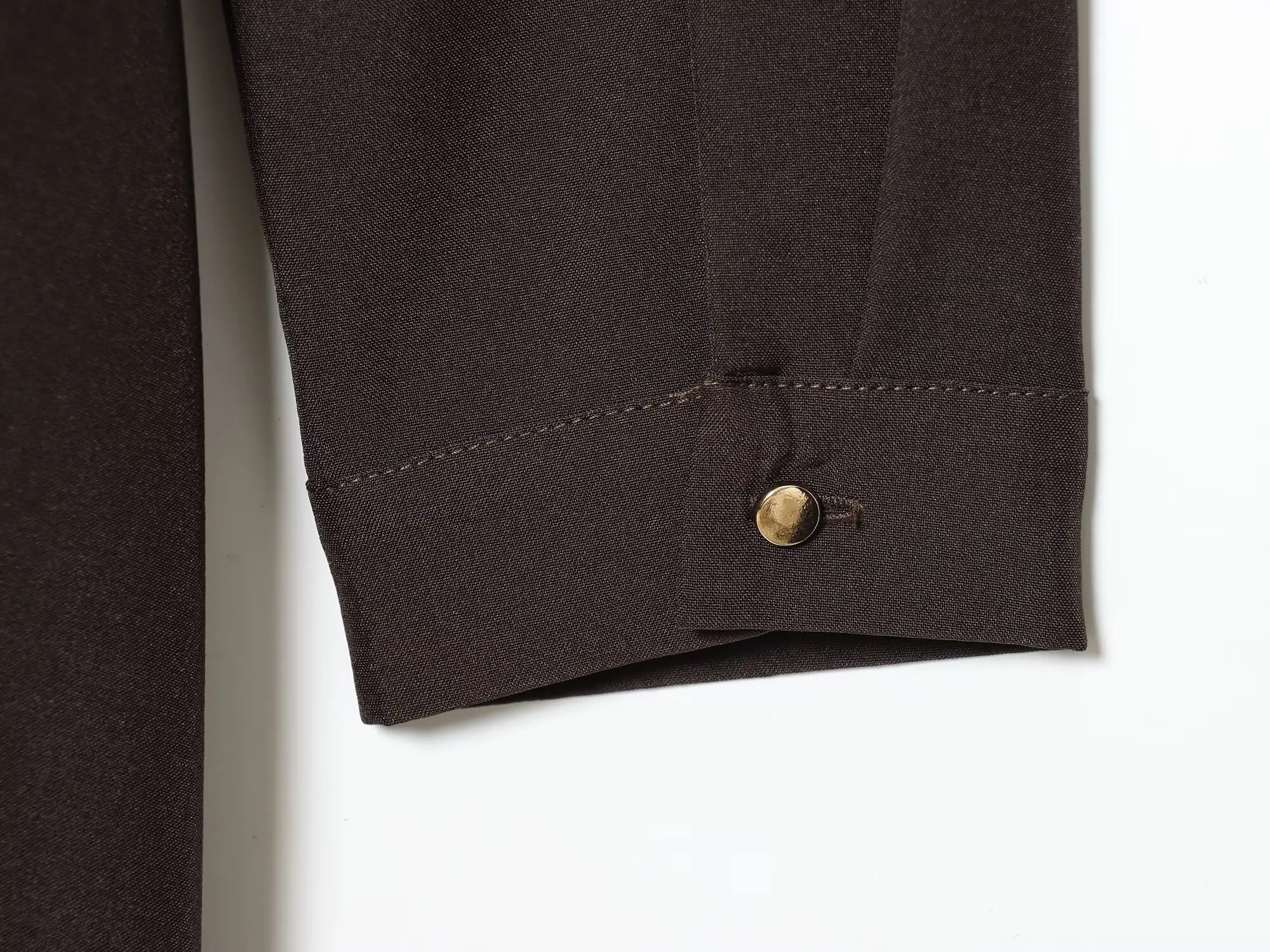 女性のロングドレス女性の春と秋の V ネックソリッド長袖 A ペンデュラムドレス女性ベルト付きカジュアルファッションシャツドレス