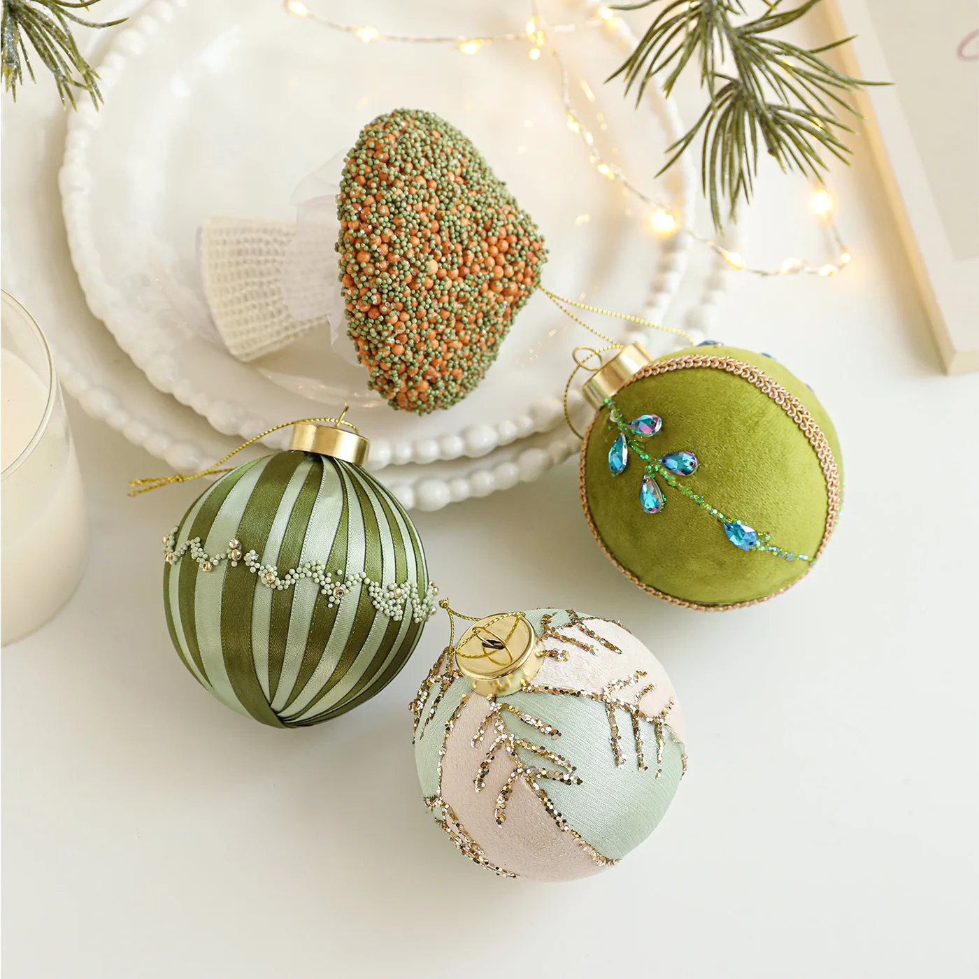 

New 1/4Pcs 8CM Christmas Ball Wrapping Cloth Sticky Pink Ball Mushroom foam Pendant Anisotropic Suspender Christmas Tree Decor