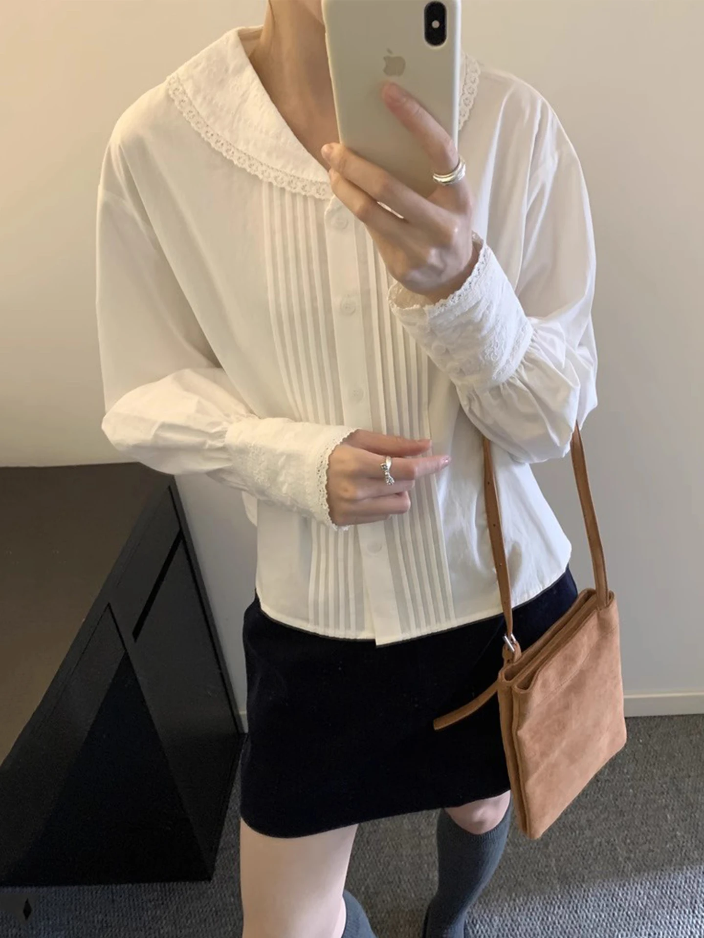 

Sweet Sle Lace Doll Collar Heavy Embellied Pleated irt Women's Loose Bubble Sve Top Korean Version Commute Sle